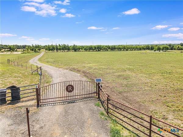 7 Acres of Residential Land for Sale in Holland, Texas