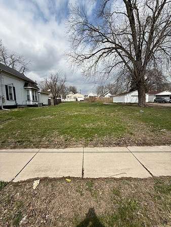 0.15 Acres of Residential Land for Sale in Bloomington, Illinois