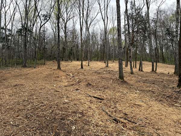 5 Acres of Residential Land for Sale in Hartsville, Tennessee