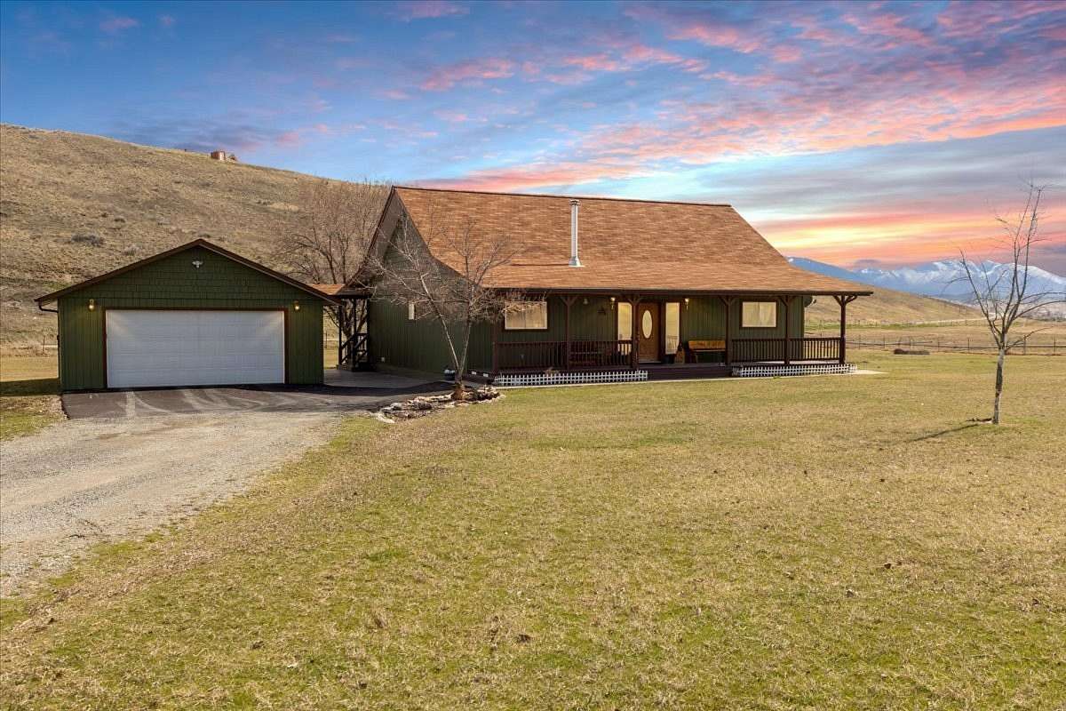 1.5 Acres of Land with Home for Sale in Eureka, Montana