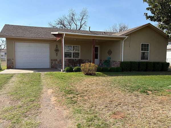 Land with Home for Sale in Vernon, Texas