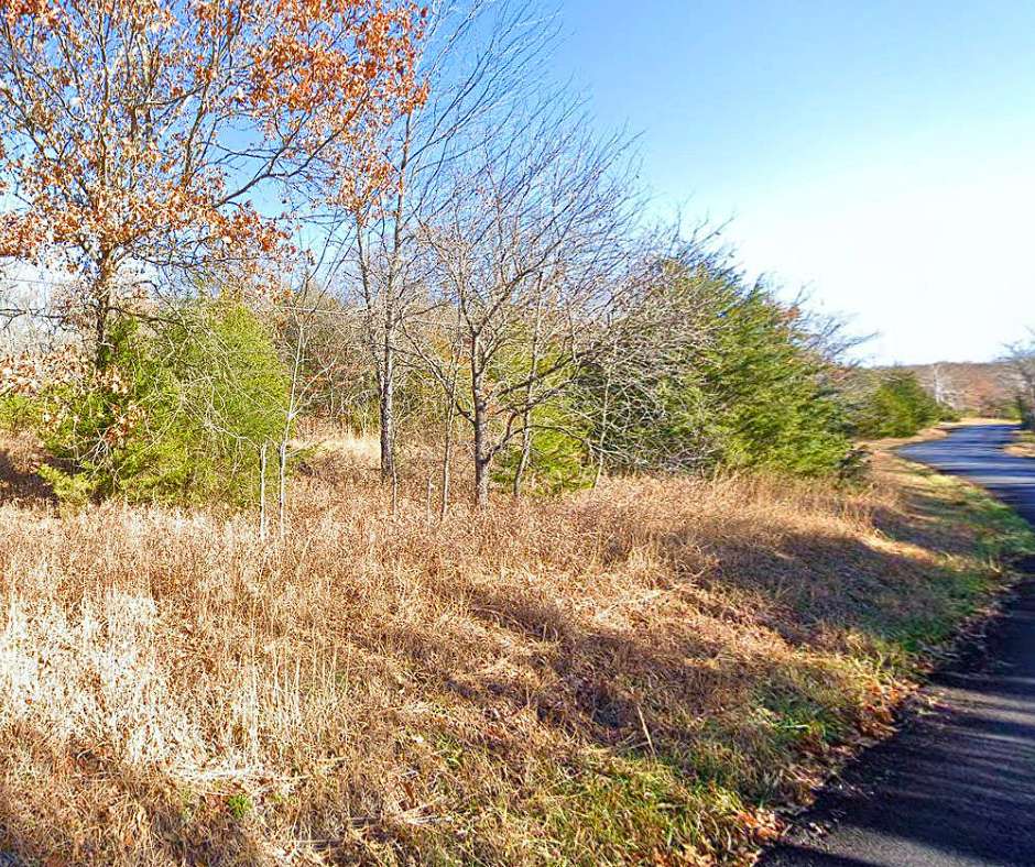 5.88 Acres of Residential Land for Sale in Edwards, Missouri