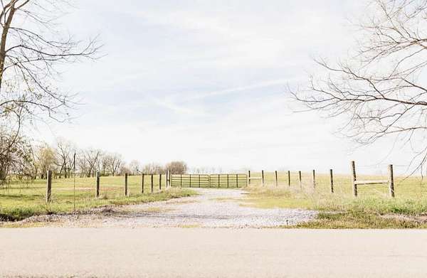 31 Acres of Agricultural Land for Sale in Paris, Kentucky