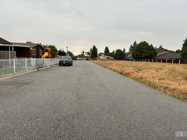 0.1 Acres of Residential Land for Sale in Wasco, California