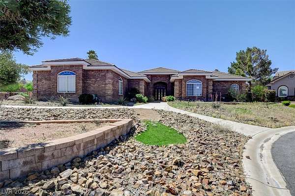 1.52 Acres of Land with Home for Sale in Henderson, Nevada