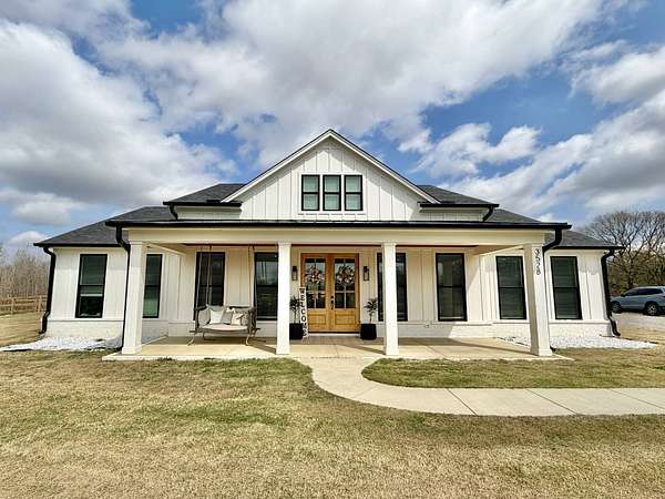 21 Acres of Land with Home for Sale in Covington, Tennessee