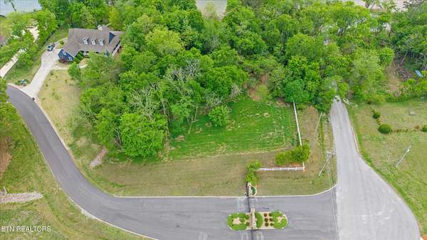 0.72 Acres of Residential Land for Sale in Rockwood, Tennessee