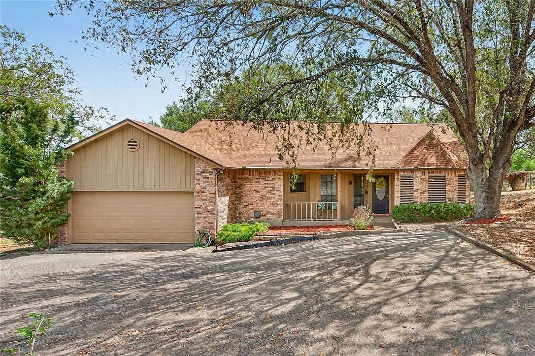 2.55 Acres of Land with Home for Sale in Robstown, Texas