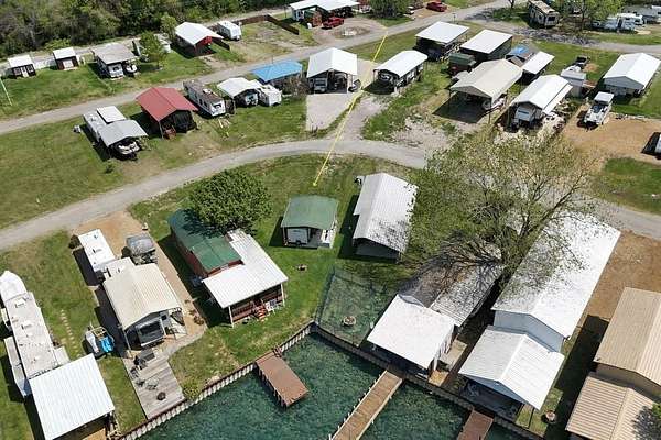 0.09 Acres of Land for Sale in Corsicana, Texas