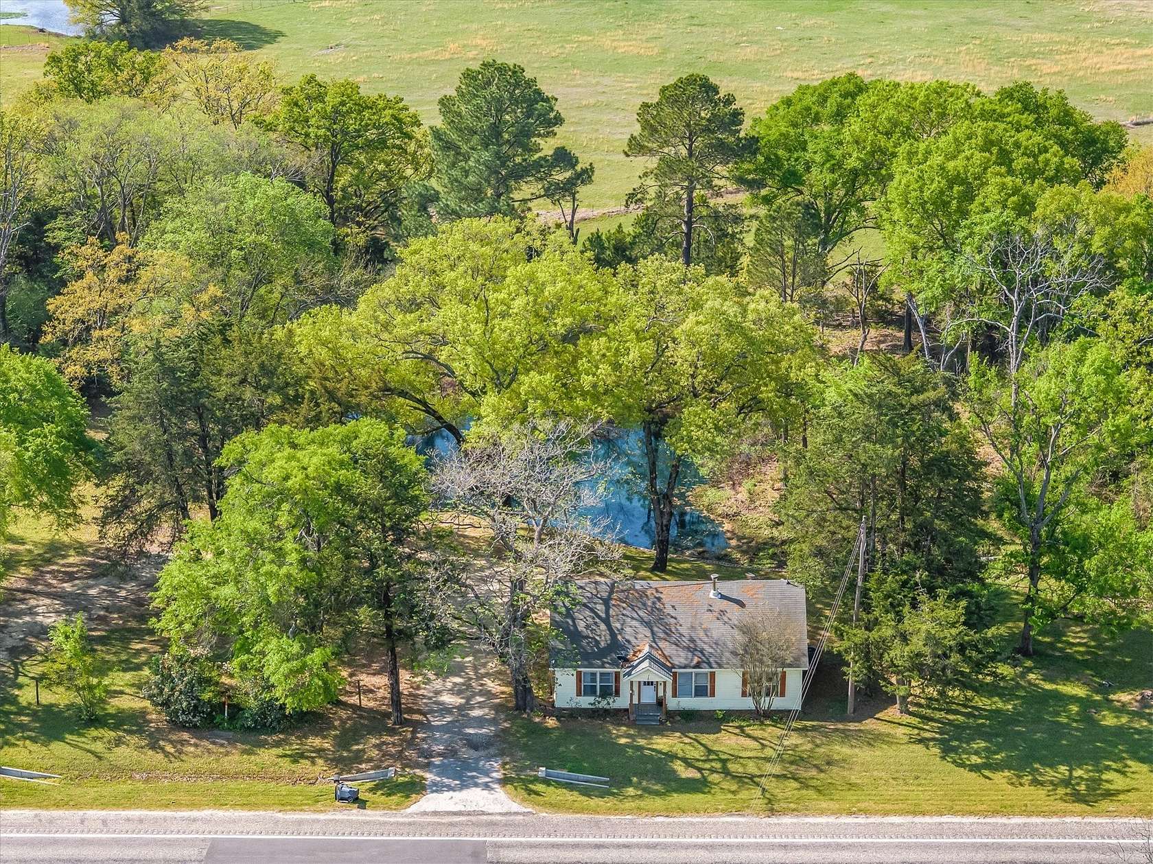 1.53 Acres of Improved Mixed-Use Land for Sale in Edgewood, Texas