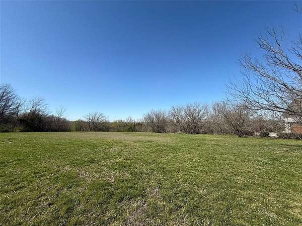 1 Acre of Land for Sale in Grand Prairie, Texas