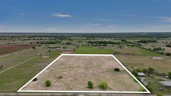 10 Acres of Recreational & Residential Land for Sale in Rio Vista, Texas