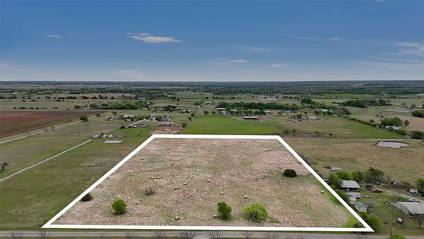 10 Acres of Recreational & Residential Land for Sale in Rio Vista, Texas