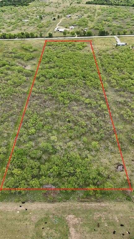 10 Acres of Recreational & Residential Land for Sale in Streetman, Texas