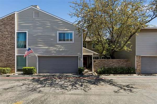 1.82 Acres of Land with Home for Sale in Dallas, Texas