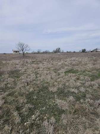 14 Acres of Land for Sale in Hamilton, Texas