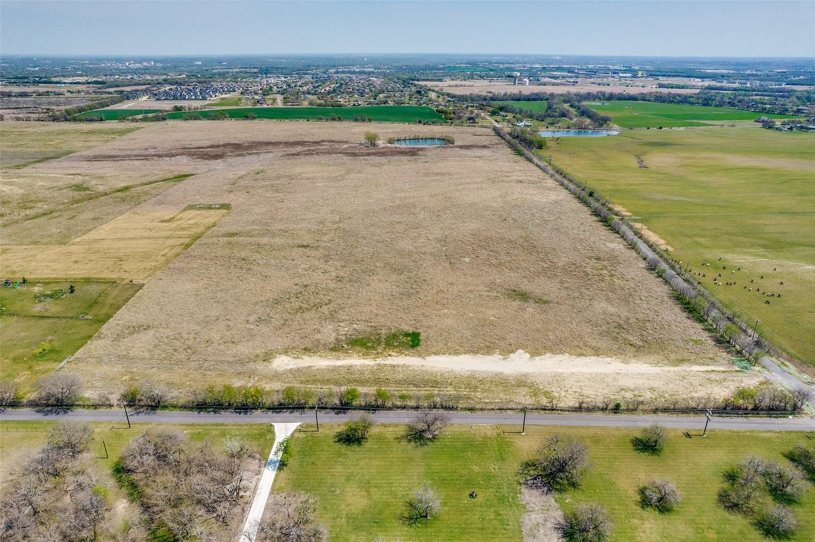 1 Acre of Residential Land for Sale in Sherman, Texas