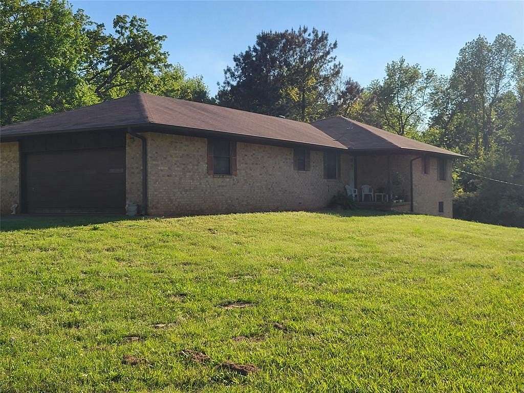 14 Acres of Land with Home for Sale in Bullard, Texas