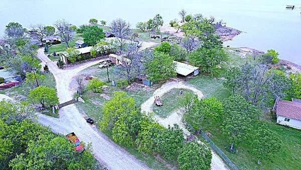 0.92 Acres of Residential Land for Sale in Graford, Texas