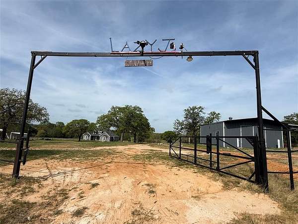 3.43 Acres of Land with Home for Sale in Boyd, Texas