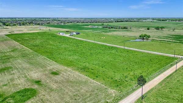 11 Acres of Land for Sale in Whitesboro, Texas