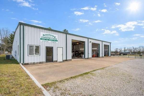 3 Acres of Improved Mixed-Use Land for Sale in Lebanon, Missouri