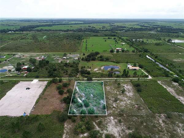1.25 Acres of Residential Land for Sale in Okeechobee, Florida