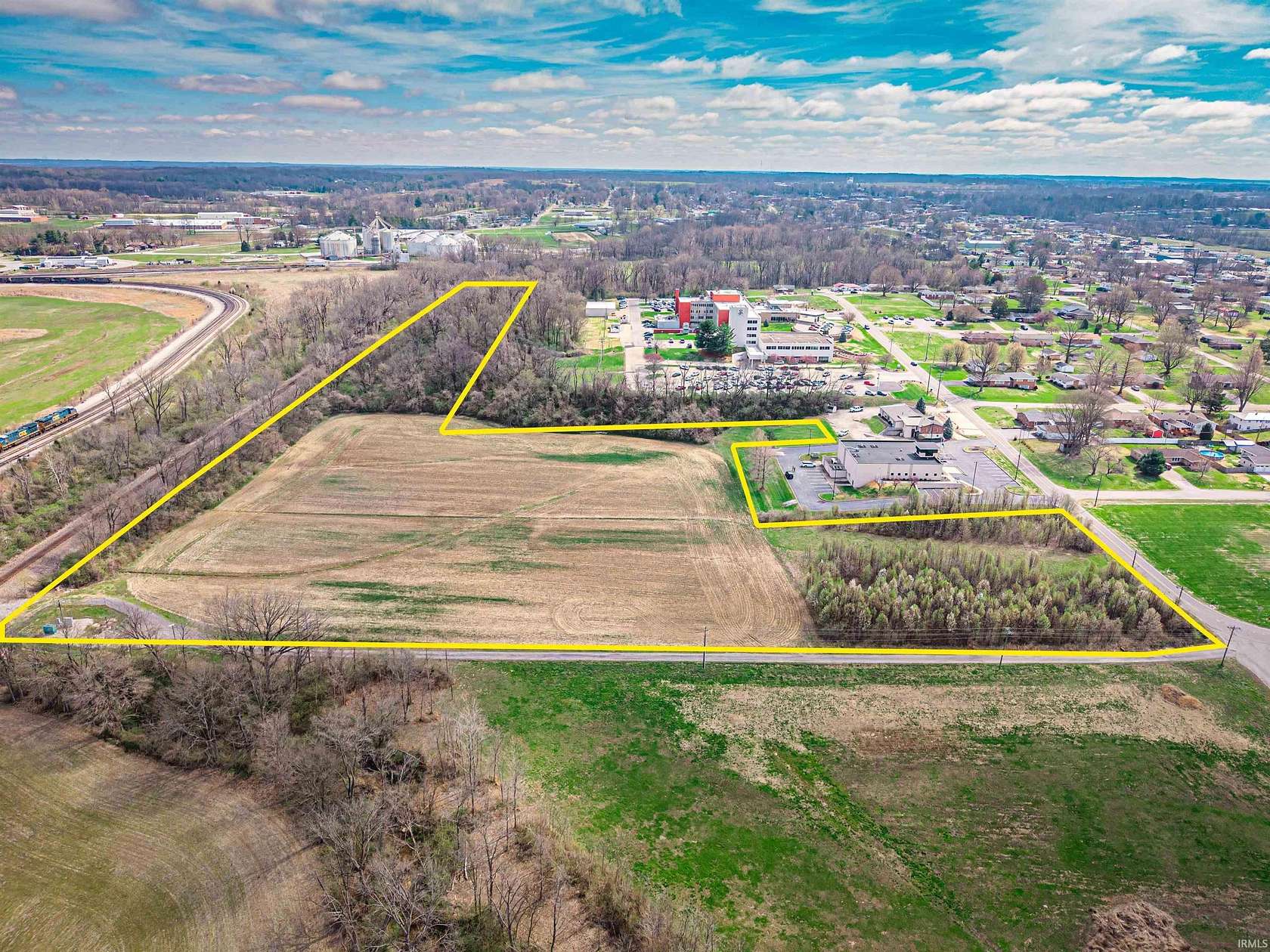 14 Acres of Agricultural Land for Sale in Princeton, Indiana