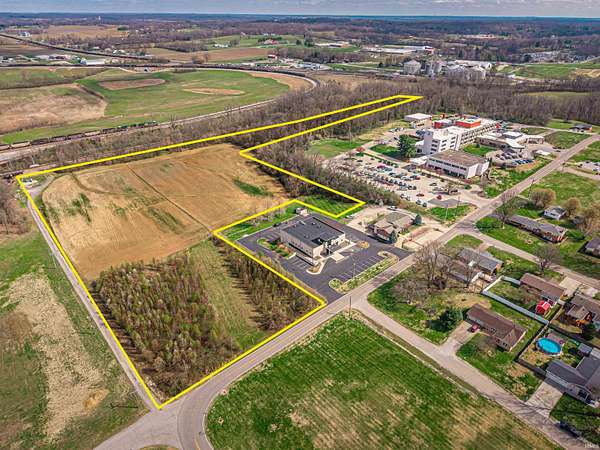14 Acres of Agricultural Land for Sale in Princeton, Indiana