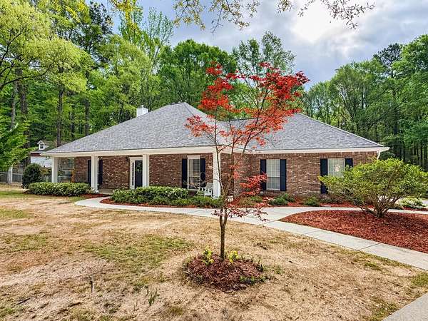 1.6 Acres of Land with Home for Sale in Hattiesburg, Mississippi