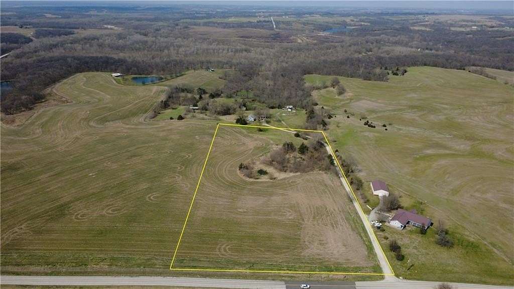 9.69 Acres of Residential Land for Sale in Edgerton, Missouri