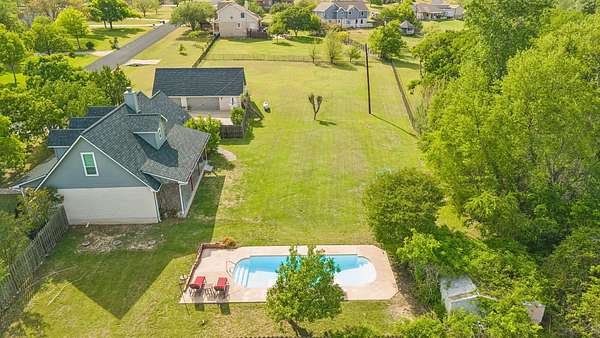 1.54 Acres of Land with Home for Sale in Hutto, Texas
