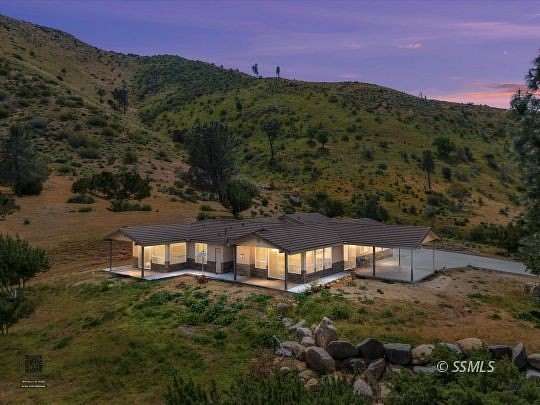 6.33 Acres of Land with Home for Sale in Lake Isabella, California