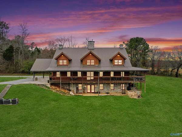 5 Acres of Land with Home for Sale in New Market, Alabama