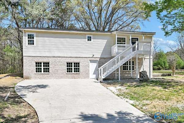 2 Acres of Land with Home for Sale in Vinemont, Alabama