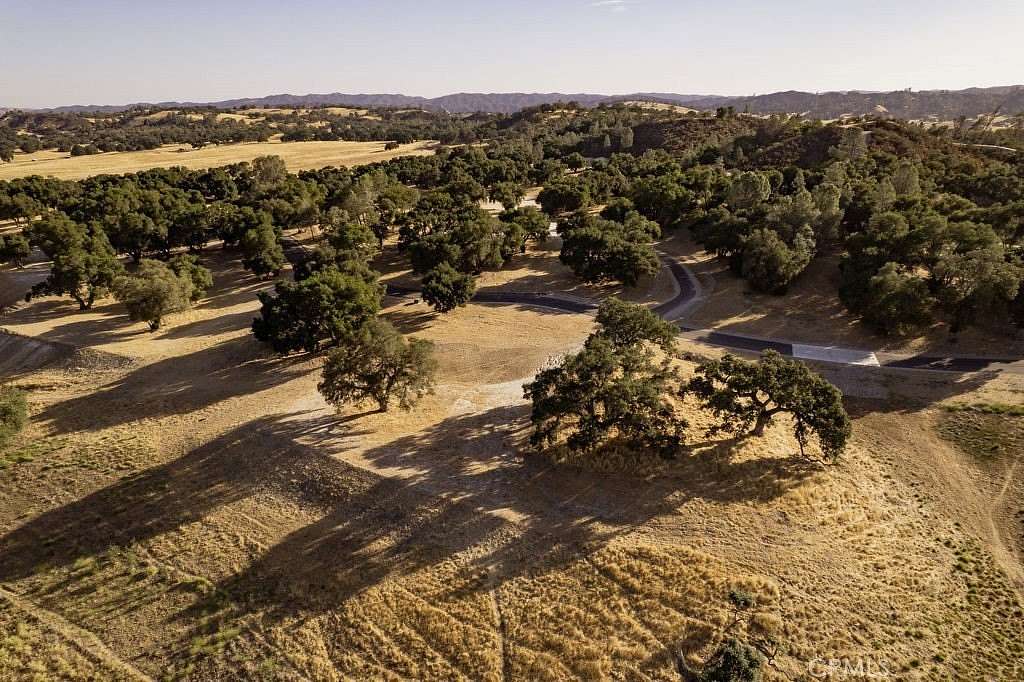 1.59 Acres of Land for Sale in Santa Margarita, California