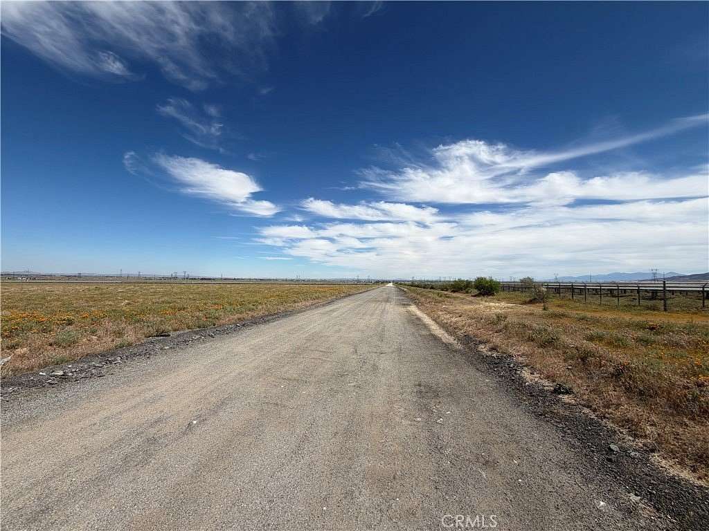 5 Acres of Land for Sale in Lancaster, California
