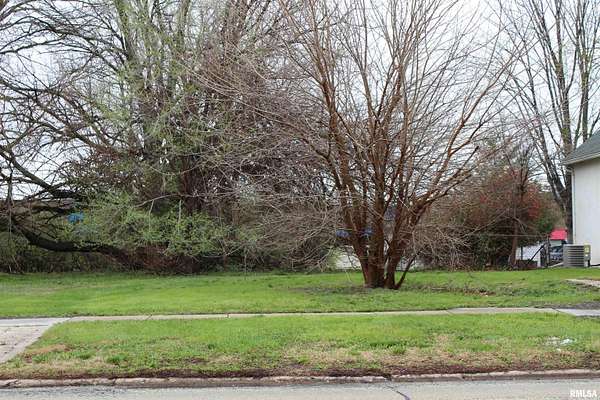 0.18 Acres of Mixed-Use Land for Sale in Springfield, Illinois