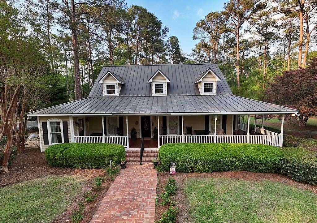 6.75 Acres of Land with Home for Sale in Thomasville, Georgia