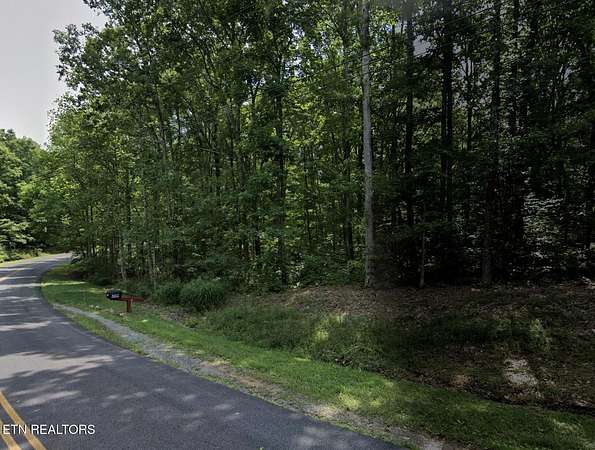 1.6 Acres of Residential Land for Sale in Crossville, Tennessee