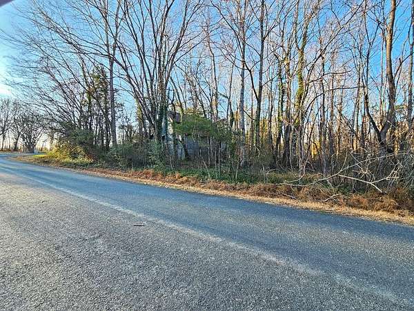 1 Acre of Residential Land for Sale in Dillwyn, Virginia