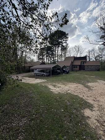 8.5 Acres of Land with Home for Sale in Nashville, Arkansas