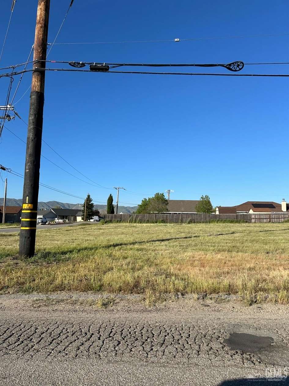 0.33 Acres of Commercial Land for Sale in Tehachapi, California