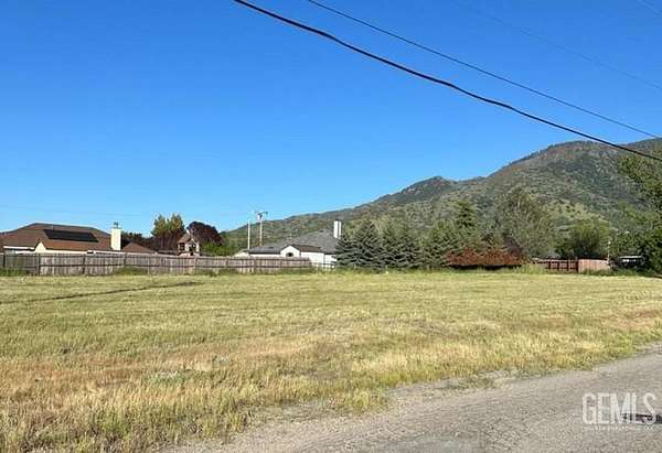 0.46 Acres of Commercial Land for Sale in Tehachapi, California