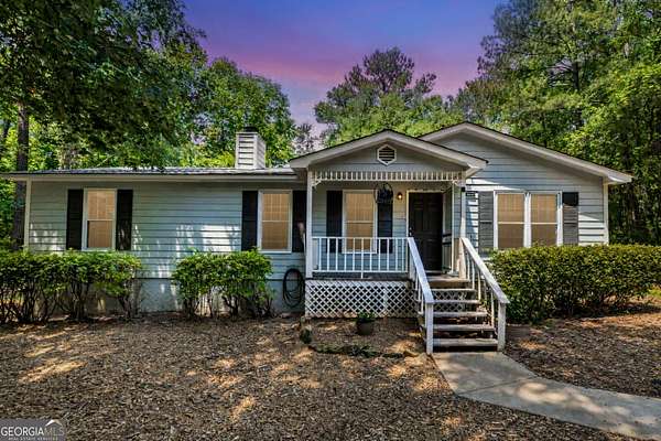 3 Acres of Land with Home for Sale in Senoia, Georgia