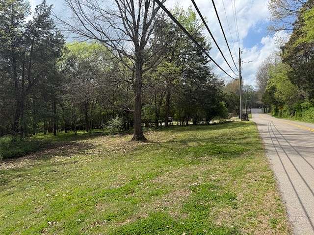 2.45 Acres of Residential Land for Sale in Columbia, Tennessee