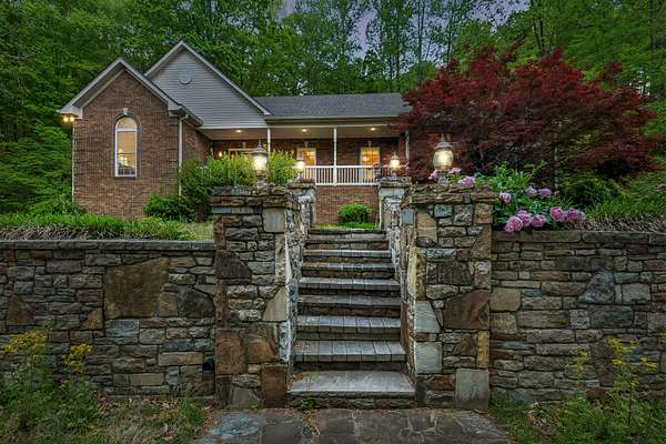 5 Acres of Land with Home for Sale in Nashville, Tennessee