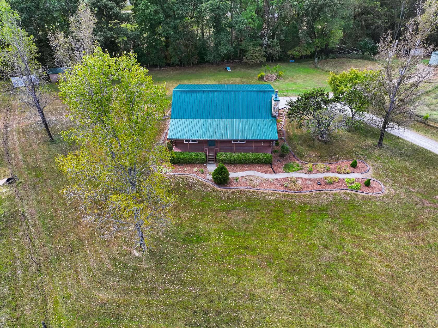 5.38 Acres of Land with Home for Sale in Clarksville, Tennessee
