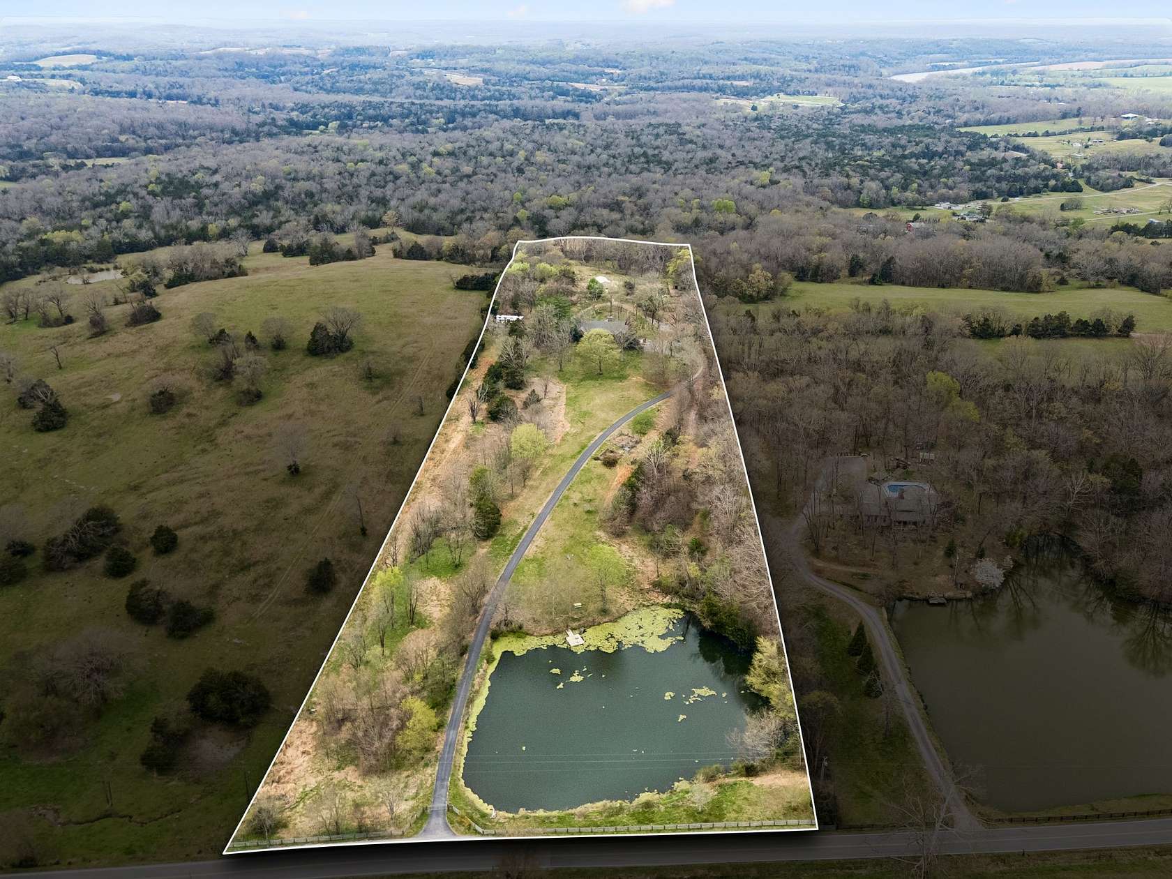 12.7 Acres of Land with Home for Sale in Lebanon, Tennessee