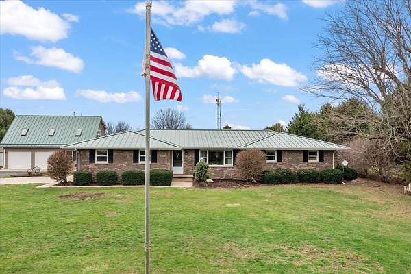 2 Acres of Land with Home for Sale in Rossville, Illinois